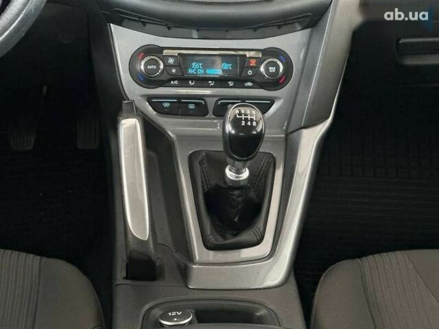 Форд Фокус, объемом двигателя 1.6 л и пробегом 236 тыс. км за 7350 $, фото 21 на Automoto.ua