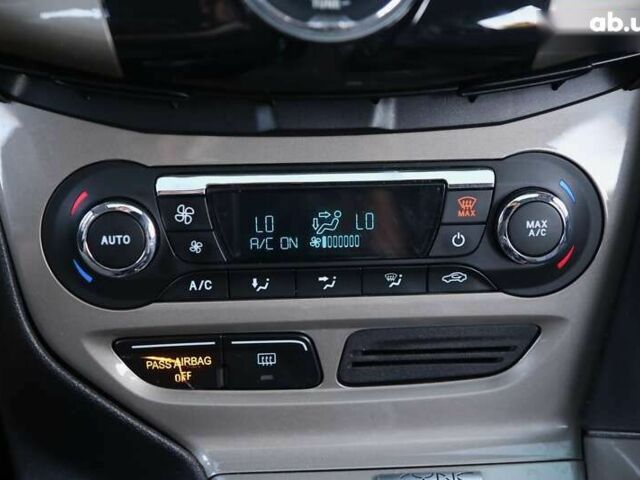 Форд Фокус, объемом двигателя 2 л и пробегом 180 тыс. км за 7500 $, фото 19 на Automoto.ua