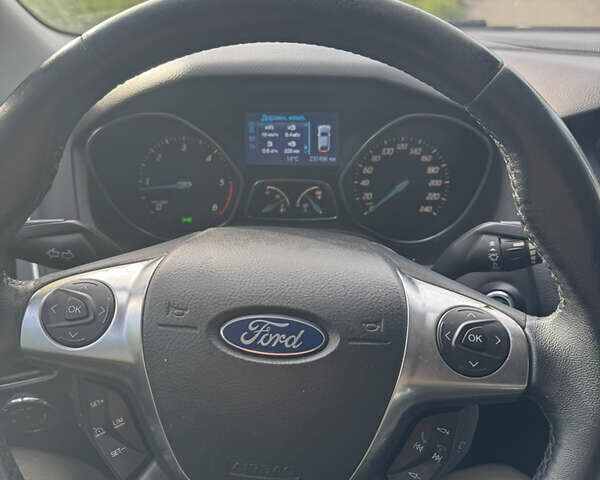 Форд Фокус, объемом двигателя 1.6 л и пробегом 230 тыс. км за 7500 $, фото 3 на Automoto.ua