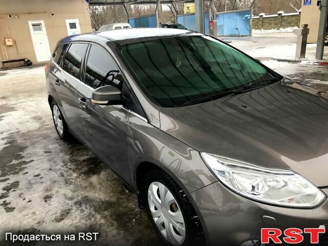 Форд Фокус, об'ємом двигуна 1.6 л та пробігом 275 тис. км за 8400 $, фото 13 на Automoto.ua