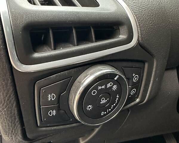 Форд Фокус, объемом двигателя 1.6 л и пробегом 246 тыс. км за 7850 $, фото 31 на Automoto.ua