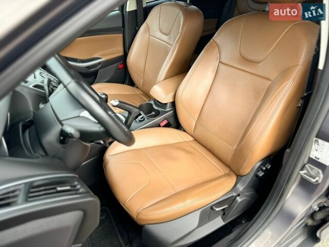 Форд Фокус, объемом двигателя 1.6 л и пробегом 206 тыс. км за 7199 $, фото 39 на Automoto.ua