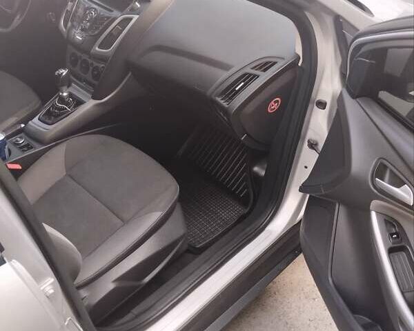Форд Фокус, объемом двигателя 1.6 л и пробегом 270 тыс. км за 6700 $, фото 9 на Automoto.ua