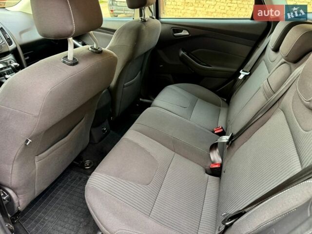 Форд Фокус, объемом двигателя 1.6 л и пробегом 174 тыс. км за 6299 $, фото 19 на Automoto.ua