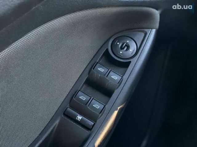 Форд Фокус, об'ємом двигуна 2 л та пробігом 223 тис. км за 6990 $, фото 27 на Automoto.ua