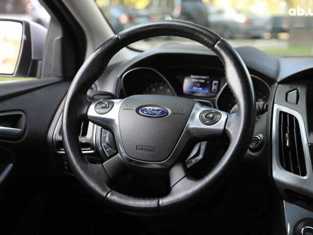 Форд Фокус, об'ємом двигуна 2 л та пробігом 122 тис. км за 6500 $, фото 13 на Automoto.ua