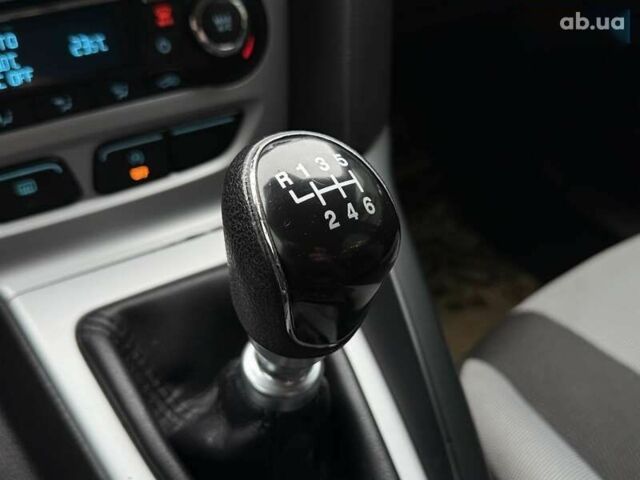 Форд Фокус, объемом двигателя 1 л и пробегом 243 тыс. км за 5300 $, фото 17 на Automoto.ua