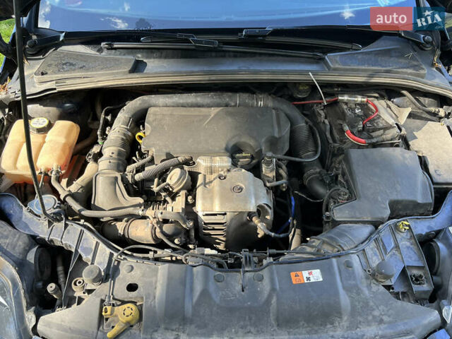 Форд Фокус, объемом двигателя 1 л и пробегом 193 тыс. км за 7000 $, фото 13 на Automoto.ua