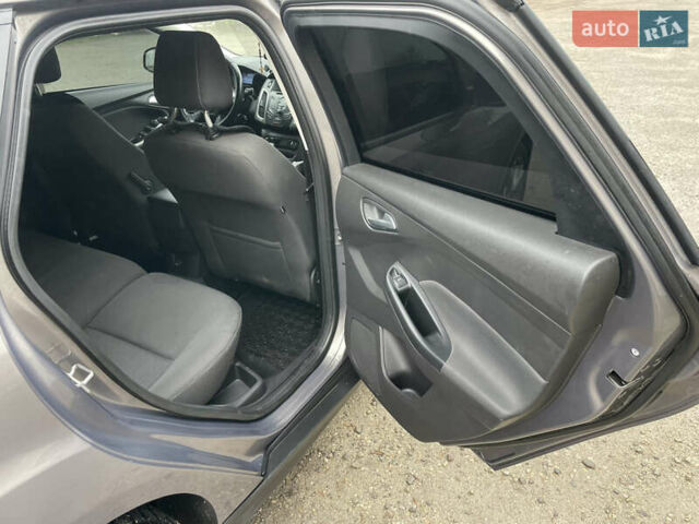 Форд Фокус, объемом двигателя 1.6 л и пробегом 230 тыс. км за 7800 $, фото 14 на Automoto.ua