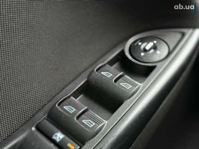 Форд Фокус, объемом двигателя 1 л и пробегом 243 тыс. км за 5300 $, фото 22 на Automoto.ua