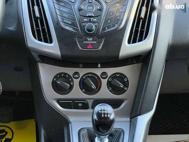 Форд Фокус, об'ємом двигуна 1.6 л та пробігом 230 тис. км за 8000 $, фото 15 на Automoto.ua