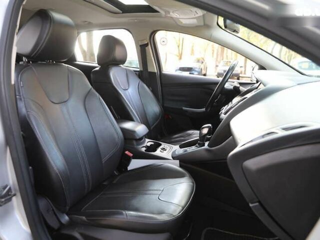 Форд Фокус, об'ємом двигуна 2 л та пробігом 122 тис. км за 6500 $, фото 9 на Automoto.ua