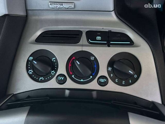 Форд Фокус, об'ємом двигуна 0 л та пробігом 159 тис. км за 7200 $, фото 23 на Automoto.ua