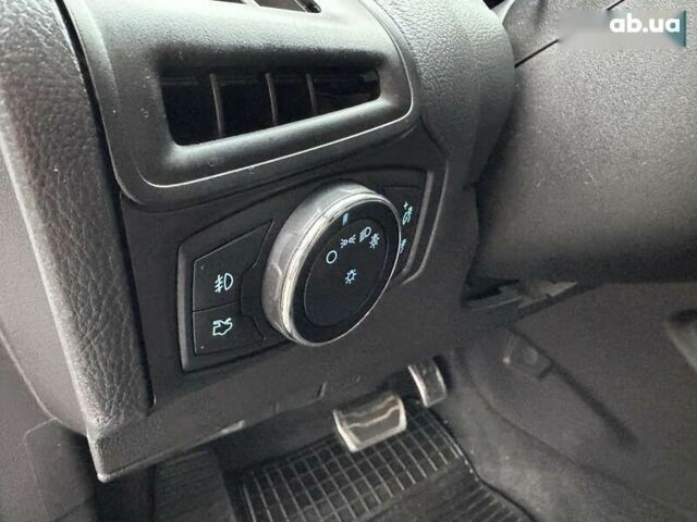 Форд Фокус, объемом двигателя 2 л и пробегом 215 тыс. км за 8990 $, фото 16 на Automoto.ua