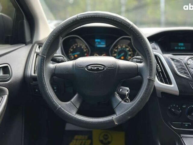Форд Фокус, объемом двигателя 2 л и пробегом 230 тыс. км за 6999 $, фото 16 на Automoto.ua