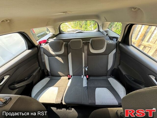 Форд Фокус, объемом двигателя 1 л и пробегом 76 тыс. км за 6700 $, фото 3 на Automoto.ua