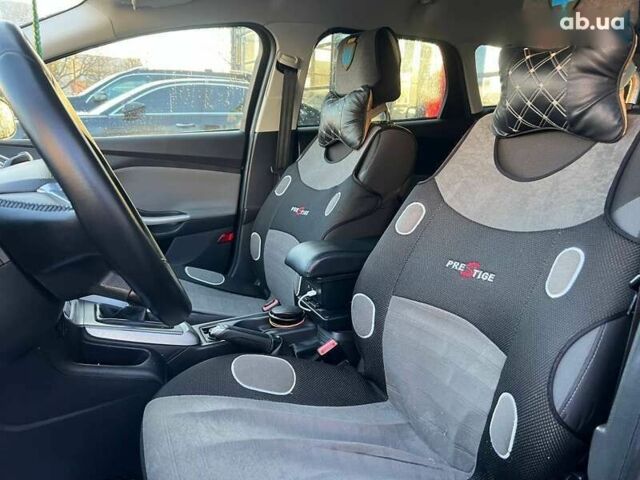 Форд Фокус, об'ємом двигуна 1.6 л та пробігом 230 тис. км за 8000 $, фото 8 на Automoto.ua