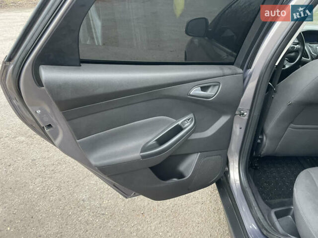 Форд Фокус, объемом двигателя 1.6 л и пробегом 230 тыс. км за 7800 $, фото 11 на Automoto.ua