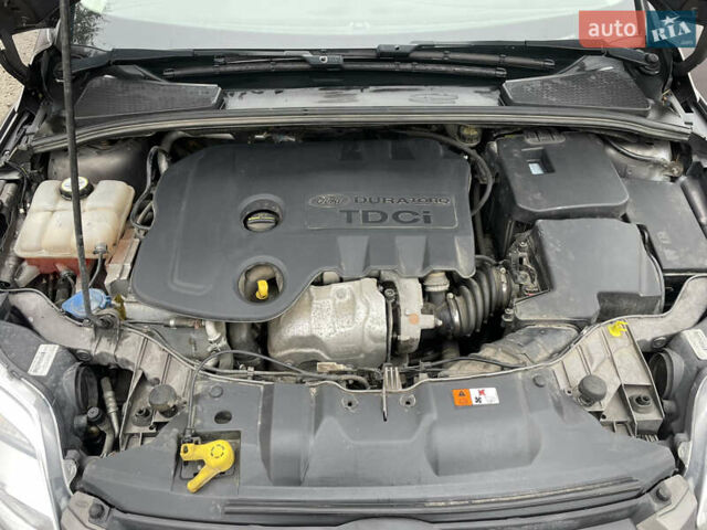 Форд Фокус, объемом двигателя 1.6 л и пробегом 230 тыс. км за 7800 $, фото 17 на Automoto.ua
