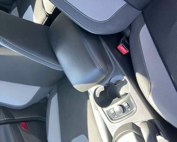 Форд Фокус, объемом двигателя 2 л и пробегом 145 тыс. км за 7690 $, фото 29 на Automoto.ua