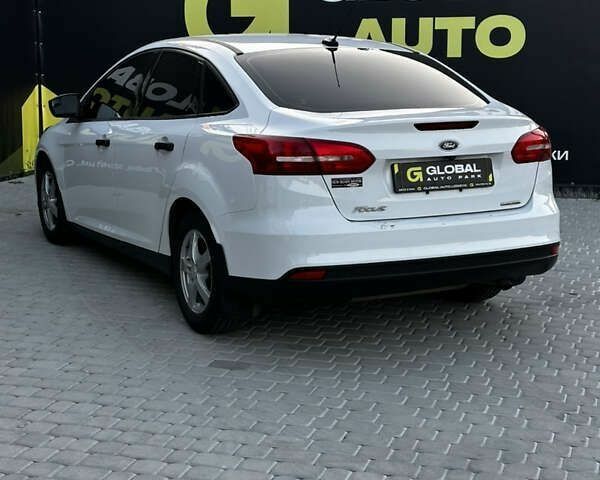 Форд Фокус, объемом двигателя 2 л и пробегом 189 тыс. км за 7300 $, фото 15 на Automoto.ua