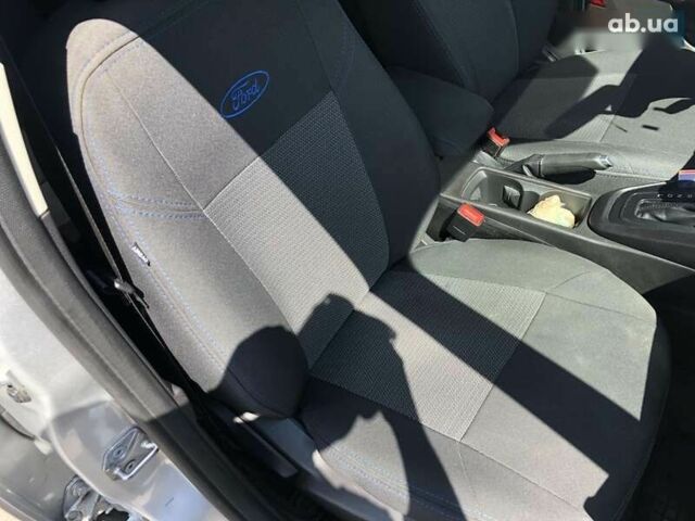 Форд Фокус, объемом двигателя 2 л и пробегом 137 тыс. км за 8599 $, фото 14 на Automoto.ua