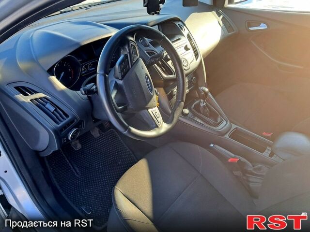 Форд Фокус, объемом двигателя 15 л и пробегом 147 тыс. км за 9000 $, фото 13 на Automoto.ua