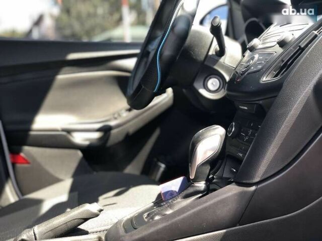 Форд Фокус, объемом двигателя 2 л и пробегом 137 тыс. км за 8599 $, фото 13 на Automoto.ua