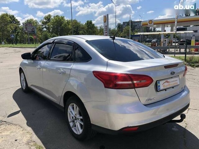 Форд Фокус, объемом двигателя 2 л и пробегом 137 тыс. км за 8599 $, фото 6 на Automoto.ua