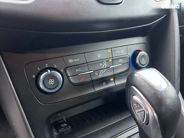 Форд Фокус, об'ємом двигуна 0 л та пробігом 122 тис. км за 8890 $, фото 18 на Automoto.ua