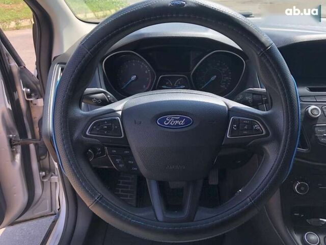 Форд Фокус, объемом двигателя 2 л и пробегом 137 тыс. км за 8599 $, фото 28 на Automoto.ua