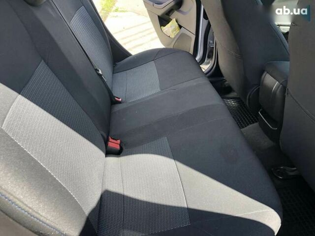 Форд Фокус, объемом двигателя 2 л и пробегом 137 тыс. км за 8599 $, фото 20 на Automoto.ua