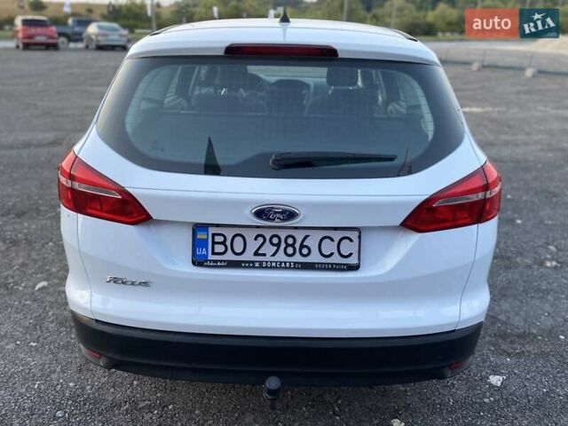 Форд Фокус, объемом двигателя 1.5 л и пробегом 215 тыс. км за 9000 $, фото 1 на Automoto.ua