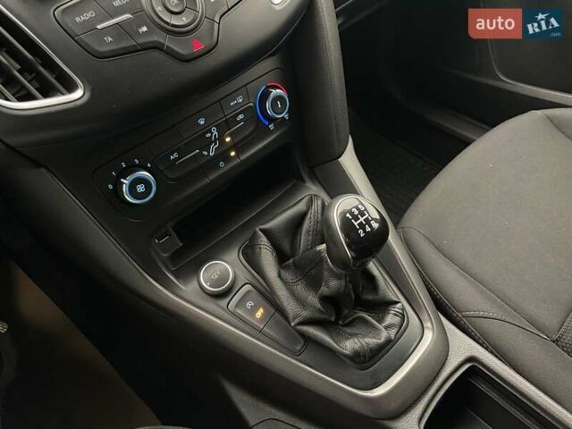 Форд Фокус, объемом двигателя 1 л и пробегом 157 тыс. км за 7066 $, фото 15 на Automoto.ua