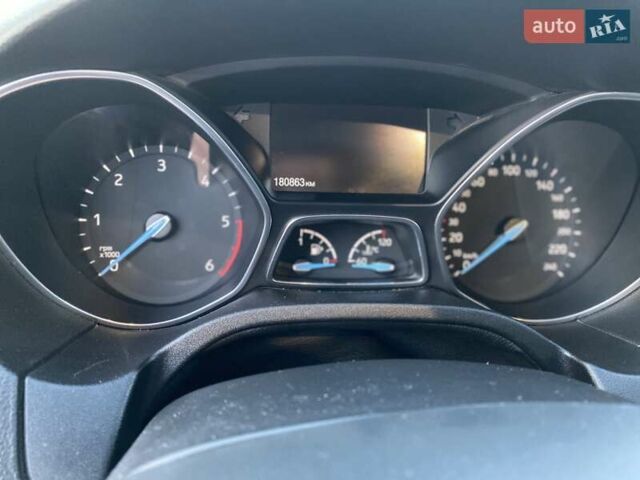 Форд Фокус, объемом двигателя 1.5 л и пробегом 215 тыс. км за 9000 $, фото 6 на Automoto.ua