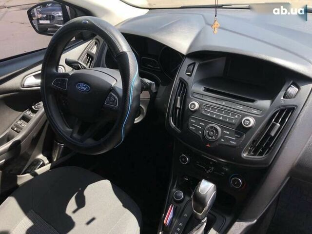 Форд Фокус, объемом двигателя 2 л и пробегом 137 тыс. км за 8599 $, фото 12 на Automoto.ua