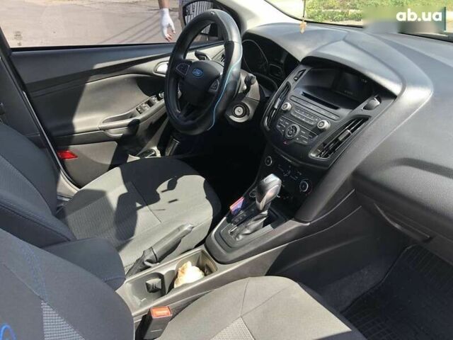 Форд Фокус, объемом двигателя 2 л и пробегом 137 тыс. км за 8599 $, фото 16 на Automoto.ua