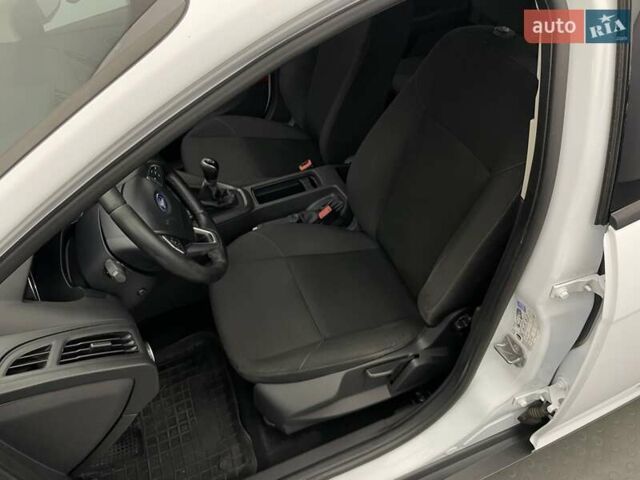 Форд Фокус, объемом двигателя 1 л и пробегом 157 тыс. км за 7066 $, фото 8 на Automoto.ua