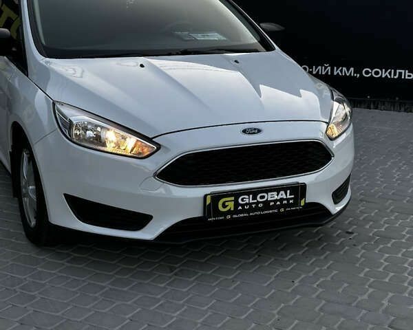 Форд Фокус, объемом двигателя 2 л и пробегом 189 тыс. км за 7300 $, фото 3 на Automoto.ua