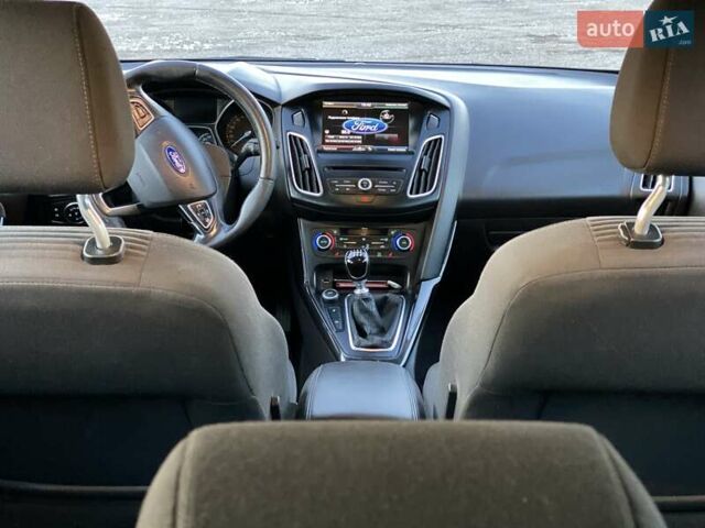 Форд Фокус, объемом двигателя 1.5 л и пробегом 215 тыс. км за 9000 $, фото 3 на Automoto.ua