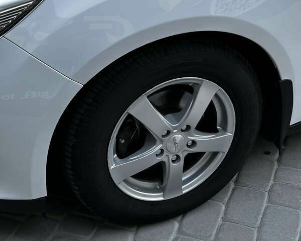 Форд Фокус, объемом двигателя 2 л и пробегом 189 тыс. км за 7300 $, фото 12 на Automoto.ua
