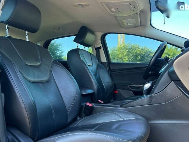 Форд Фокус 2015 в Львове на Automoto.ua Форд Фокус, объемом двигателя 2 л и пробегом 83 тыс. км за 8700 $, фото 18 на Automoto.ua