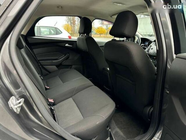 Форд Фокус, объемом двигателя 2 л и пробегом 264 тыс. км за 8500 $, фото 23 на Automoto.ua