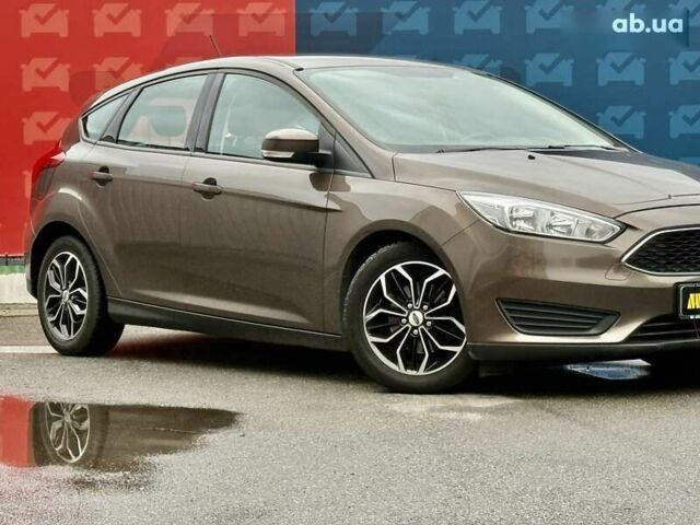 Форд Фокус, об'ємом двигуна 1.6 л та пробігом 121 тис. км за 11800 $, фото 4 на Automoto.ua