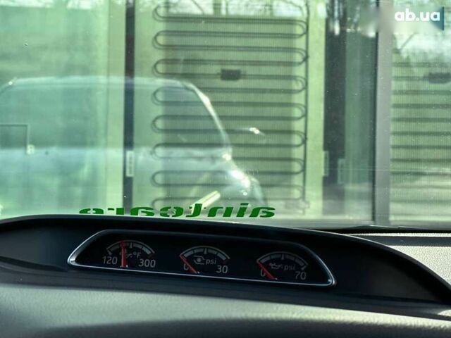 Форд Фокус, объемом двигателя 2 л и пробегом 123 тыс. км за 11990 $, фото 27 на Automoto.ua