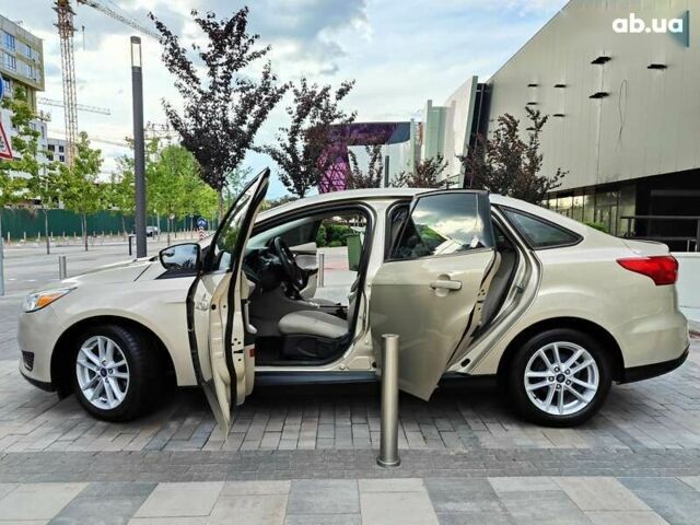 Форд Фокус, об'ємом двигуна 2 л та пробігом 135 тис. км за 7990 $, фото 9 на Automoto.ua