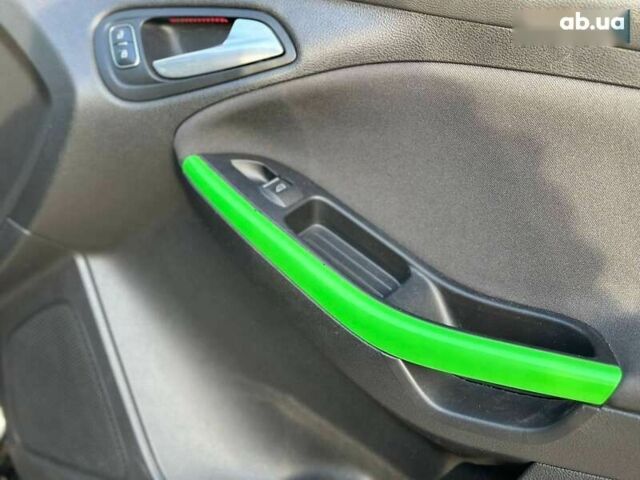 Форд Фокус, объемом двигателя 2 л и пробегом 123 тыс. км за 11990 $, фото 23 на Automoto.ua