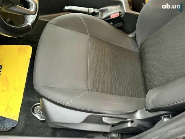 Форд Фокус, об'ємом двигуна 1.6 л та пробігом 121 тис. км за 11800 $, фото 29 на Automoto.ua