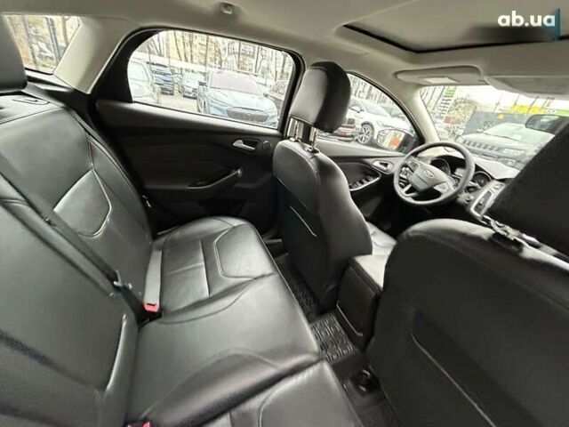 Форд Фокус, объемом двигателя 2 л и пробегом 88 тыс. км за 11000 $, фото 24 на Automoto.ua