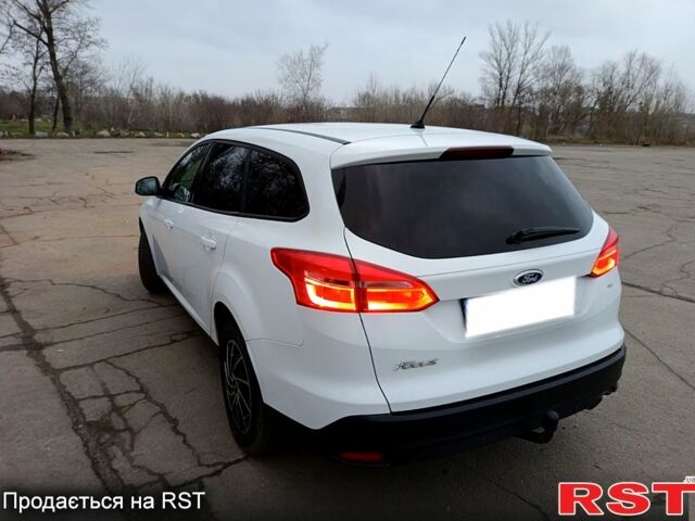 Форд Фокус, об'ємом двигуна 2 л та пробігом 174 тис. км за 8700 $, фото 6 на Automoto.ua